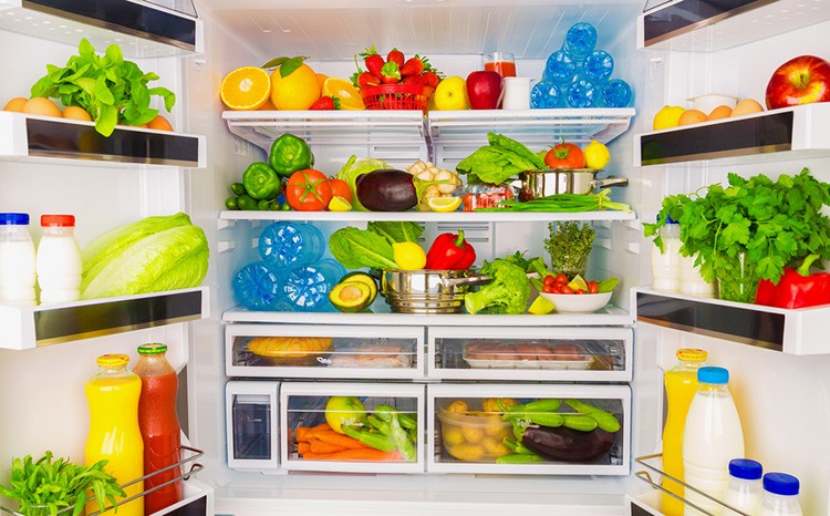 Продукты в холодильнике друг от друга нужно расставлять на расстоянии не менее 10 см