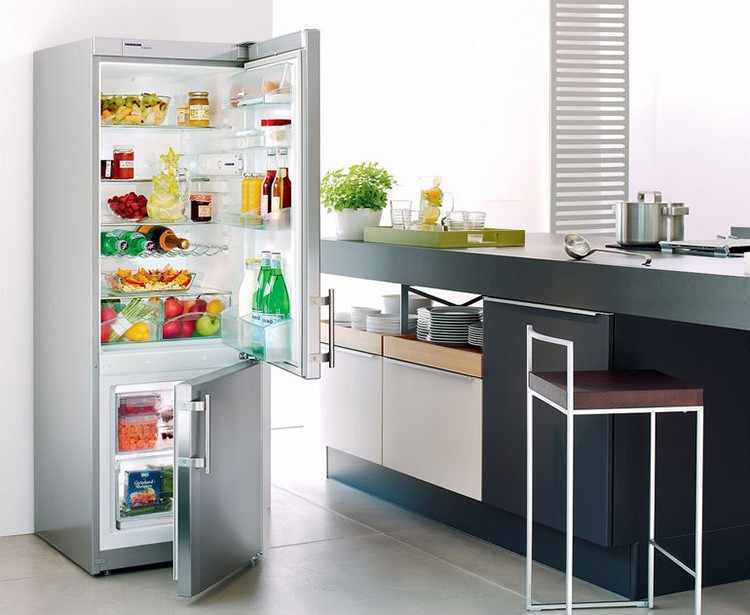 Комплекс дополнительных опций делает холодильник незаменимым и многофункциональным