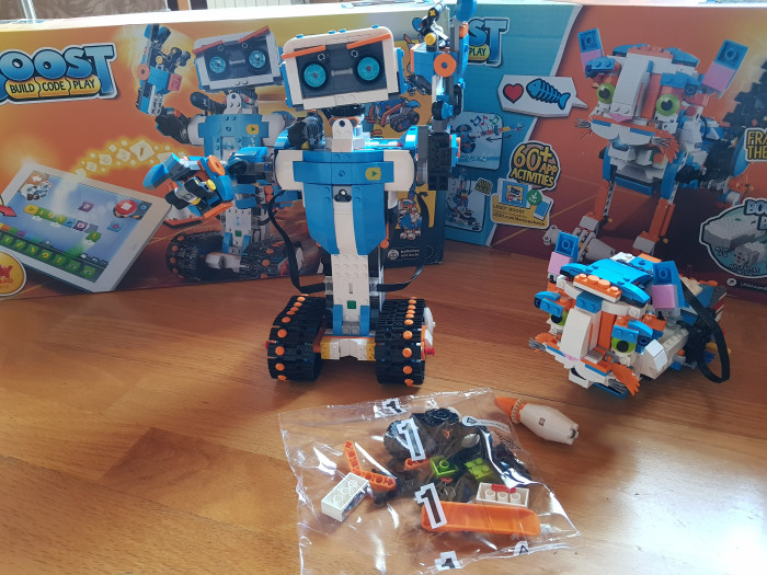 Xtrem Bots Electronic Learning Robot Remote Controlled Robot Children Aged 5 Years and Above Robbie STEM Interactive Toy Children Gifts with Remote Control
